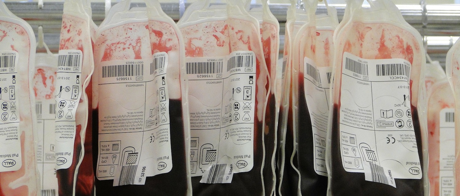 Убеждения | Отказ от переливания крови мог стоить застрахованной жизни.